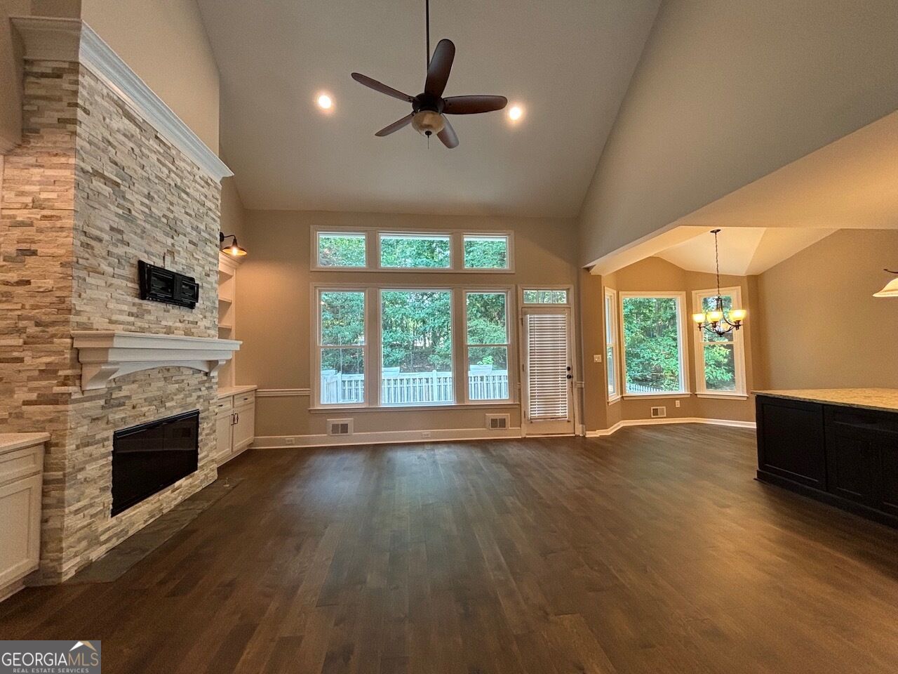 109 Lexington Pass Property Photo 11