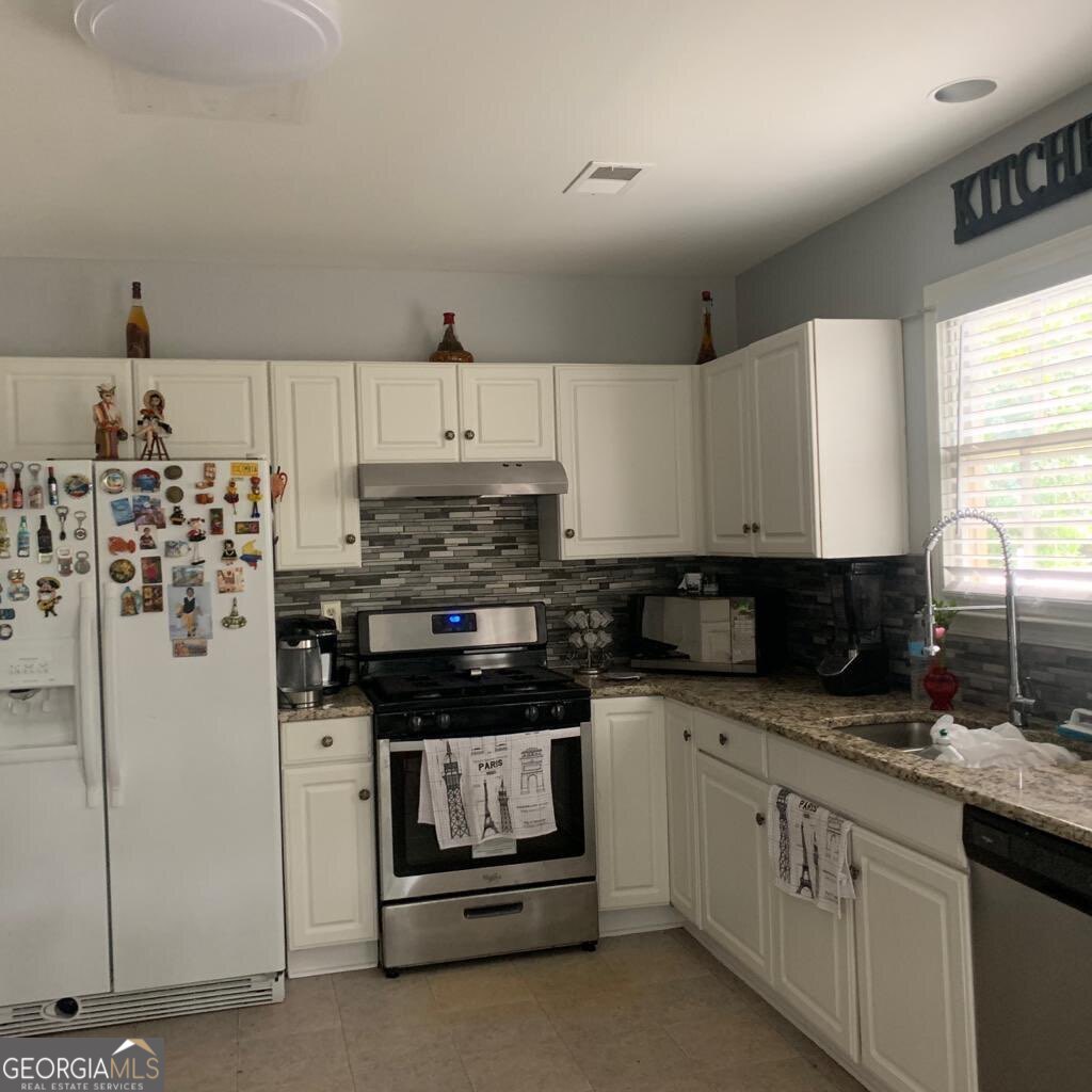 1041 San Lacinto Lane Property Photo 4