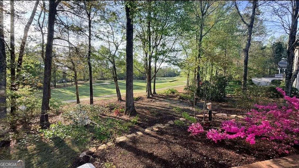 5570 Stoneleigh Drive Property Photo 19