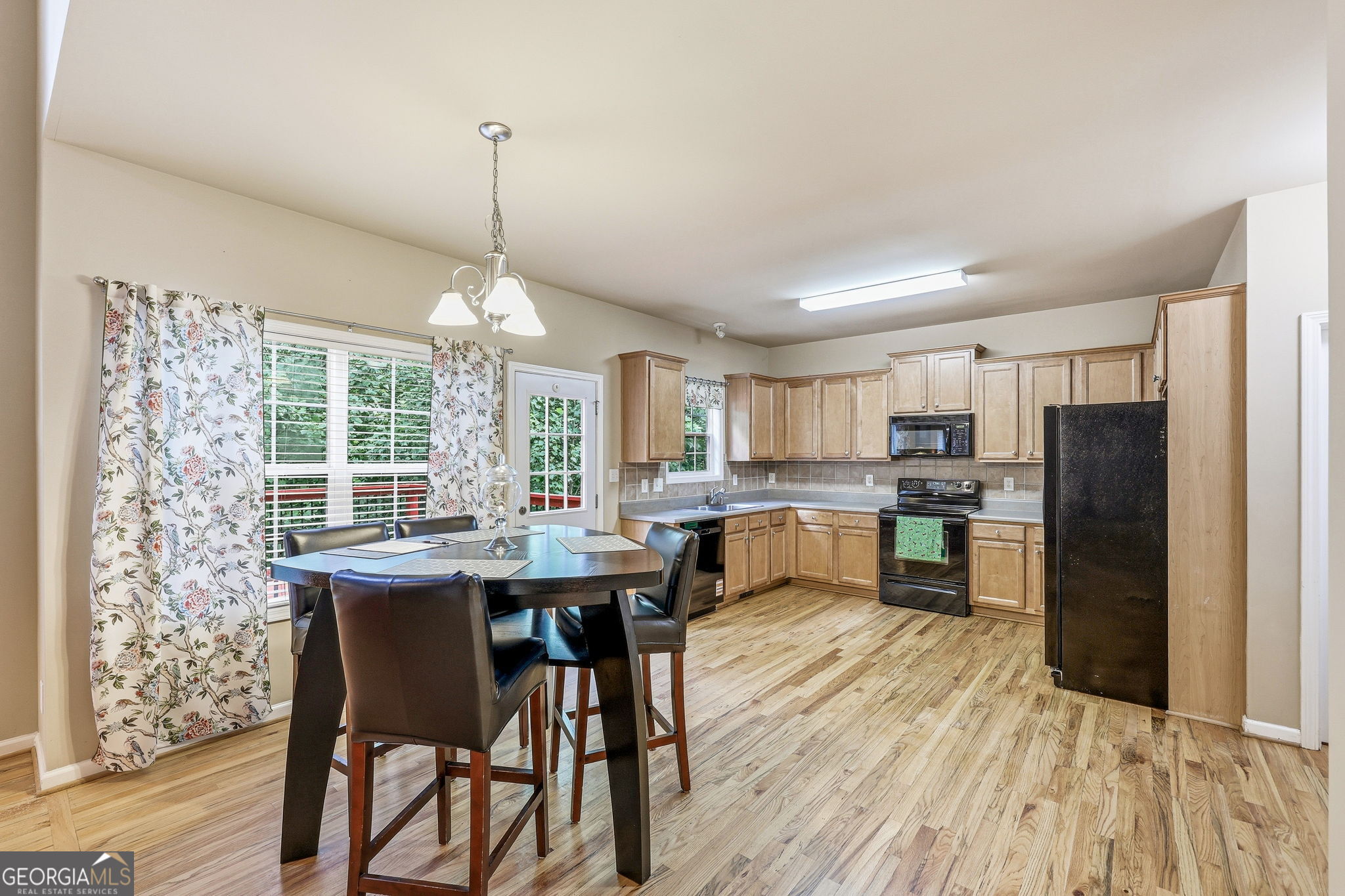 3970 Walnut Grove Way Property Photo 10