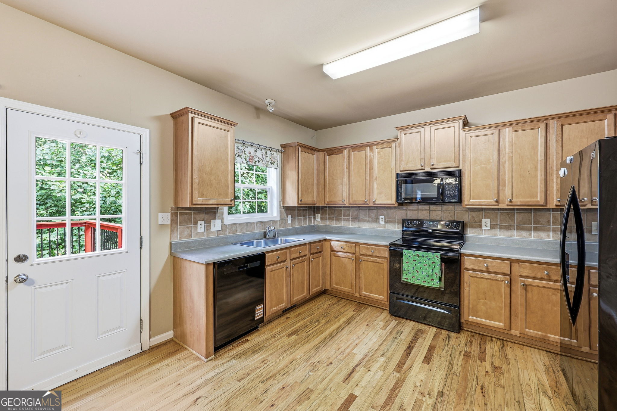 3970 Walnut Grove Way Property Photo 11