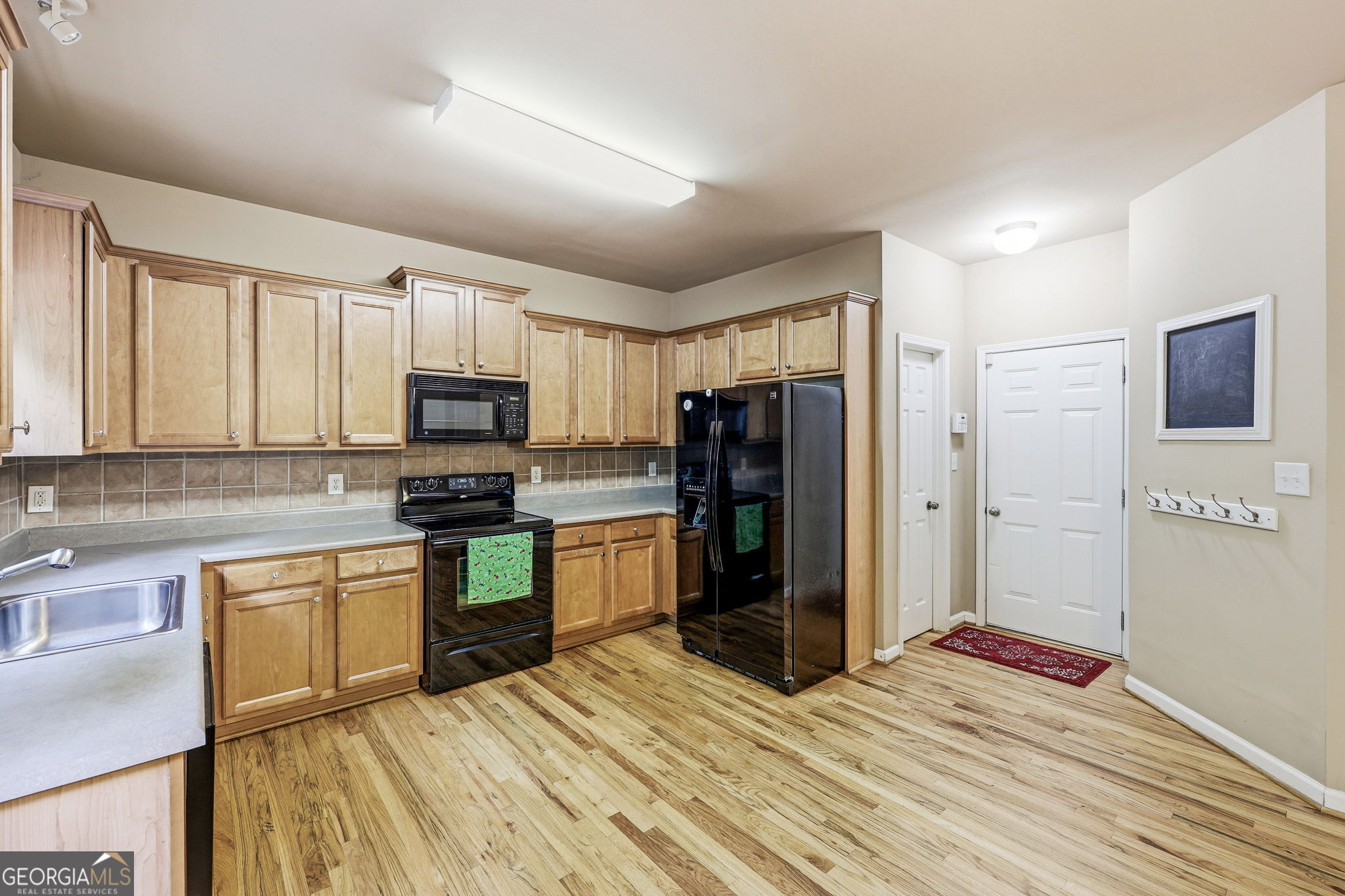 3970 Walnut Grove Way Property Photo 12