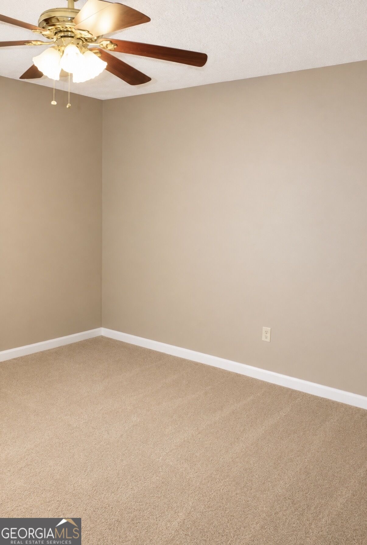 813 Hester Drive Property Photo 11