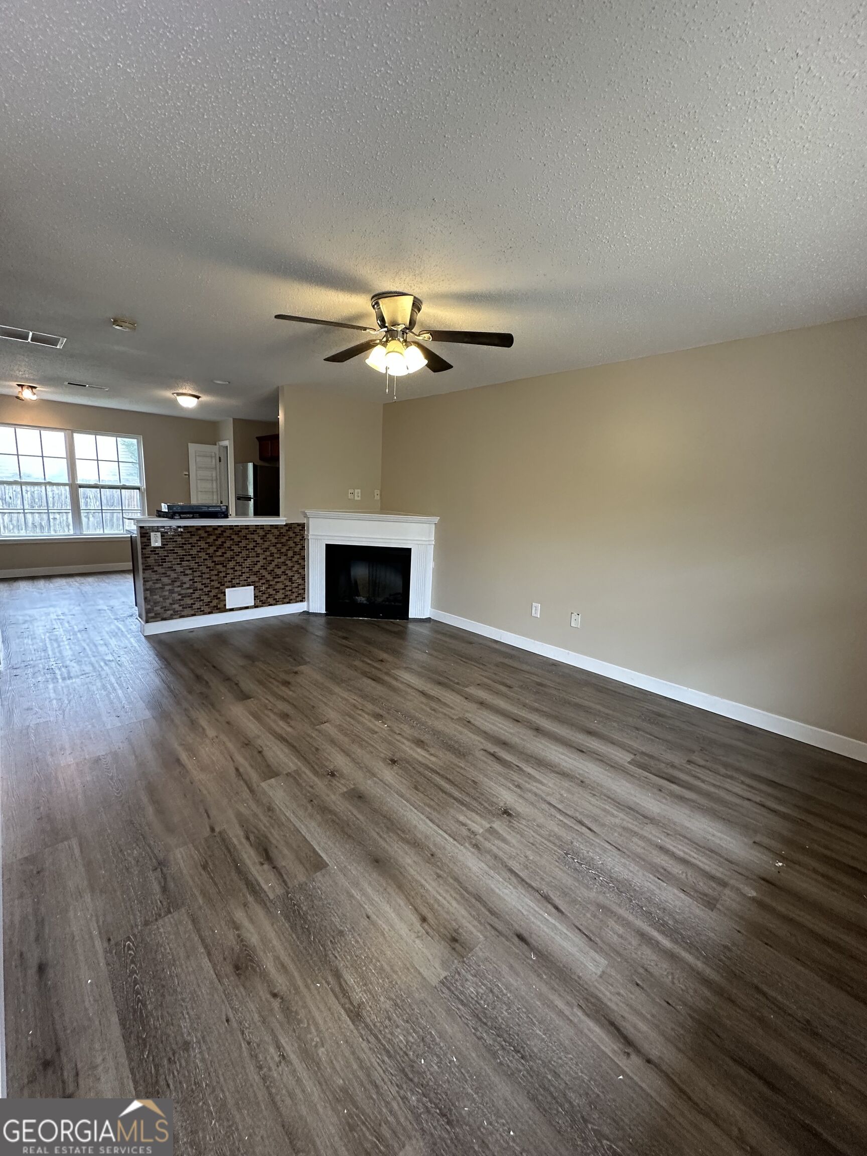 500 Jaclyn Circle Property Photo 4