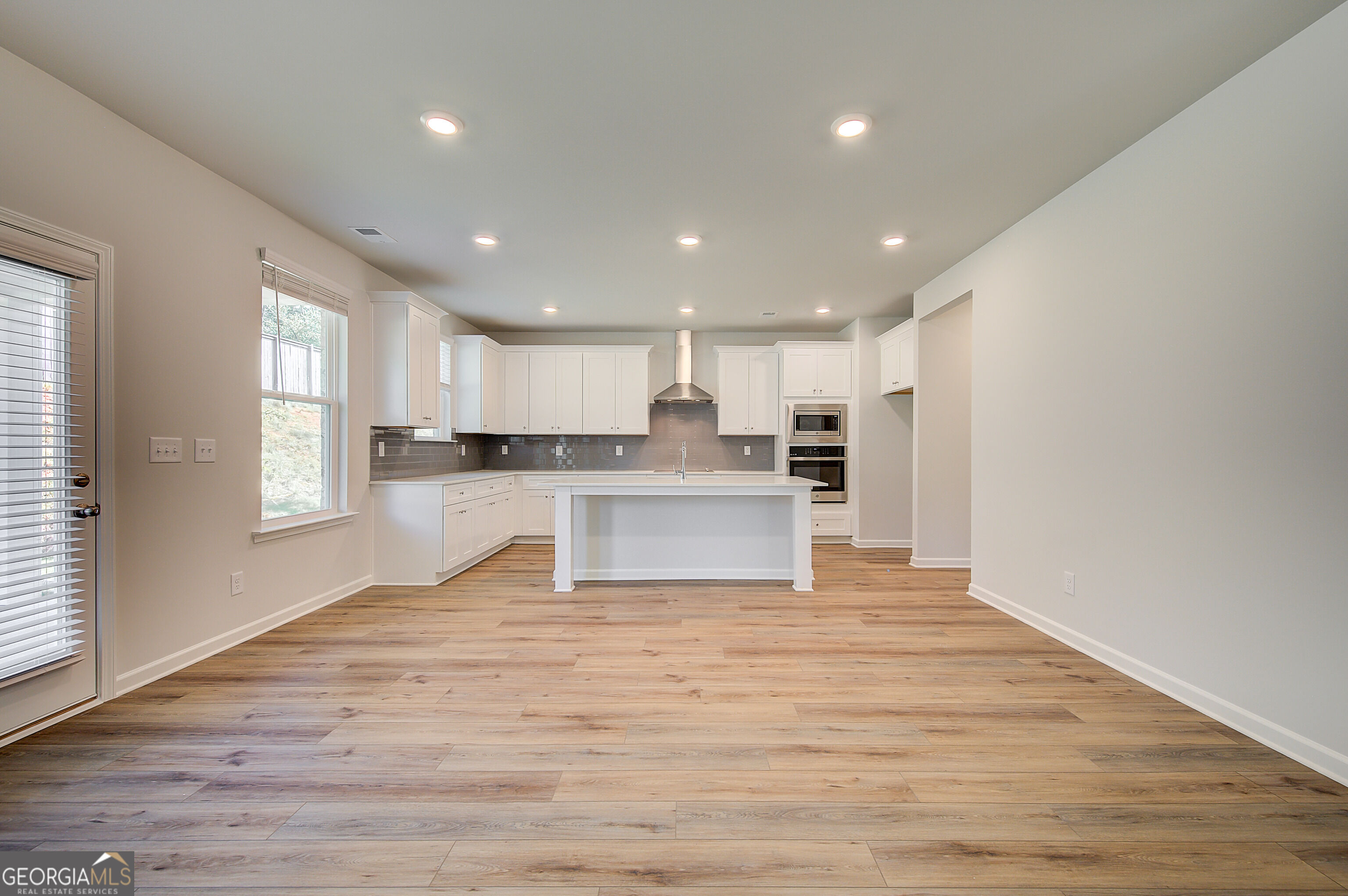 672 Leafy Branch Way Property Photo 13