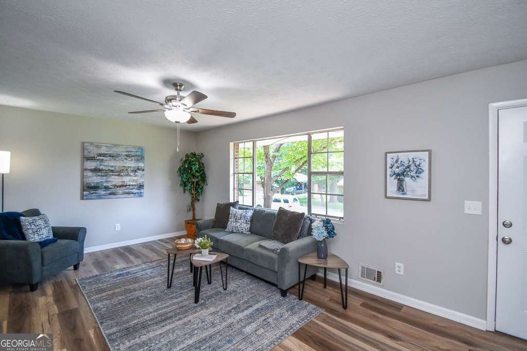 6473 Fleur De Lis Drive Property Photo 4