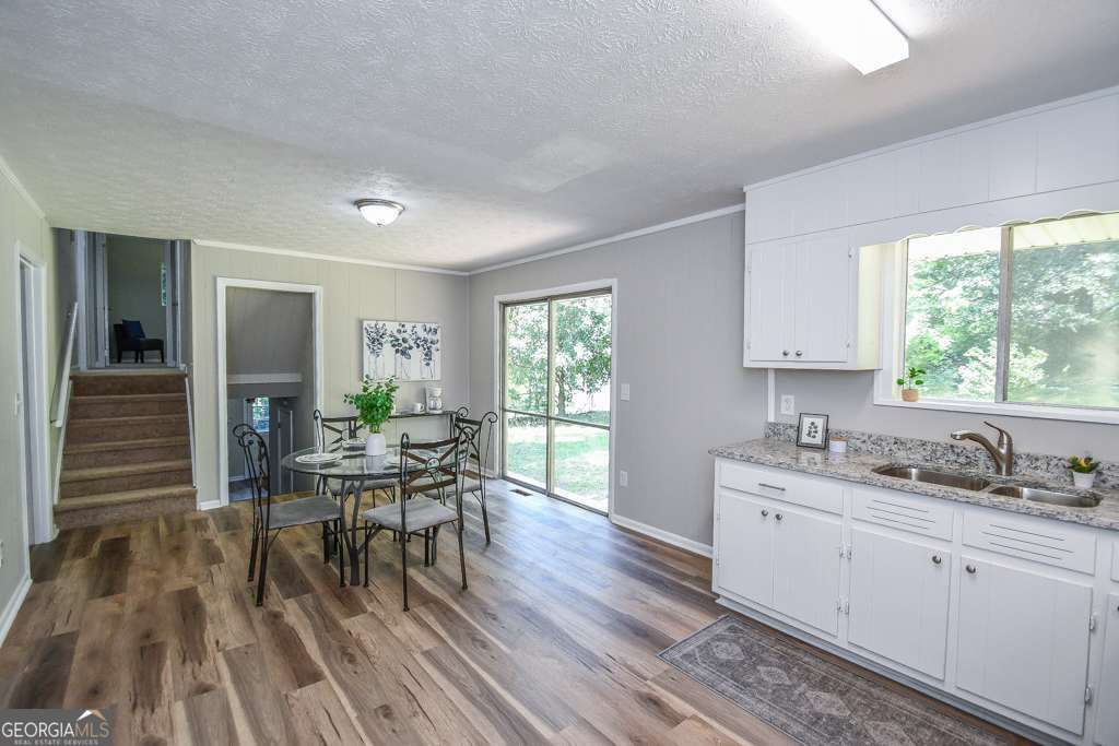 6473 Fleur De Lis Drive Property Photo 8