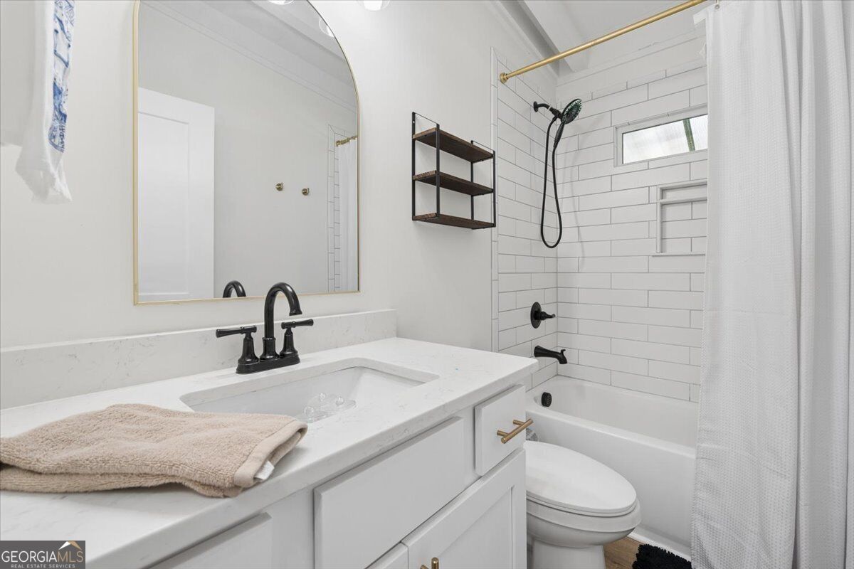 5201 Adams Street Ne Property Photo 12