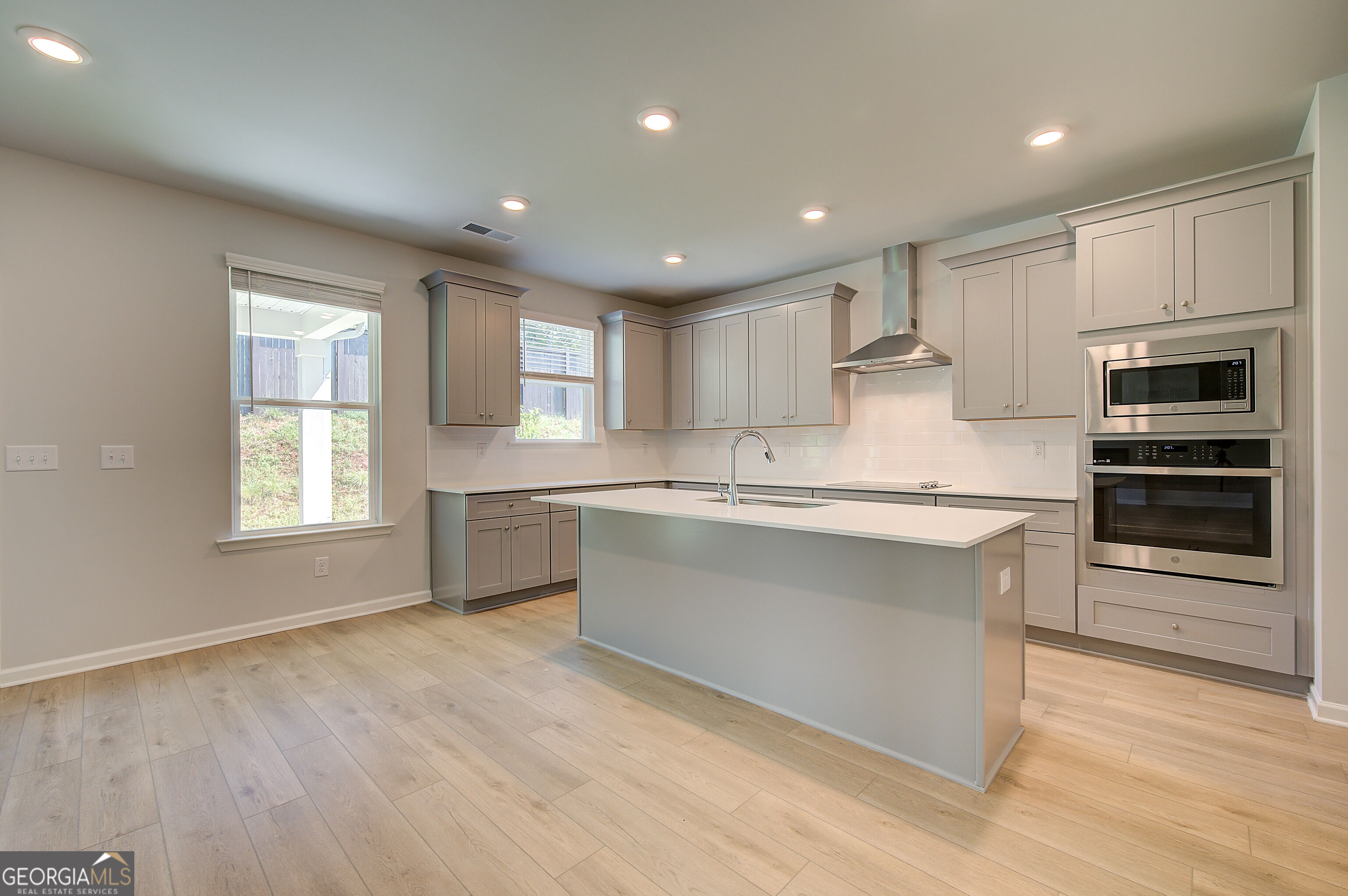 648 Leafy Branch Way Property Photo 14
