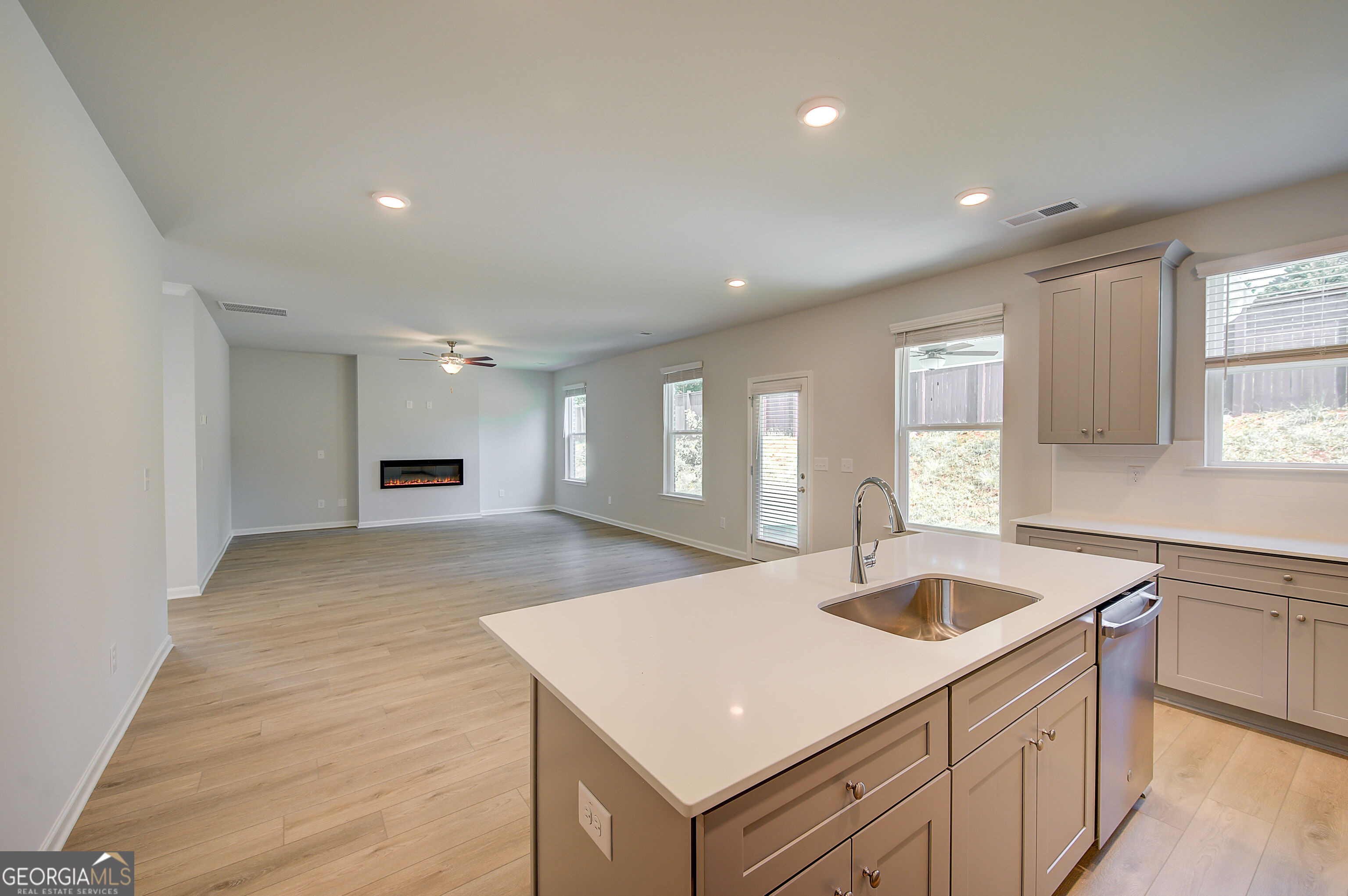 648 Leafy Branch Way Property Photo 18