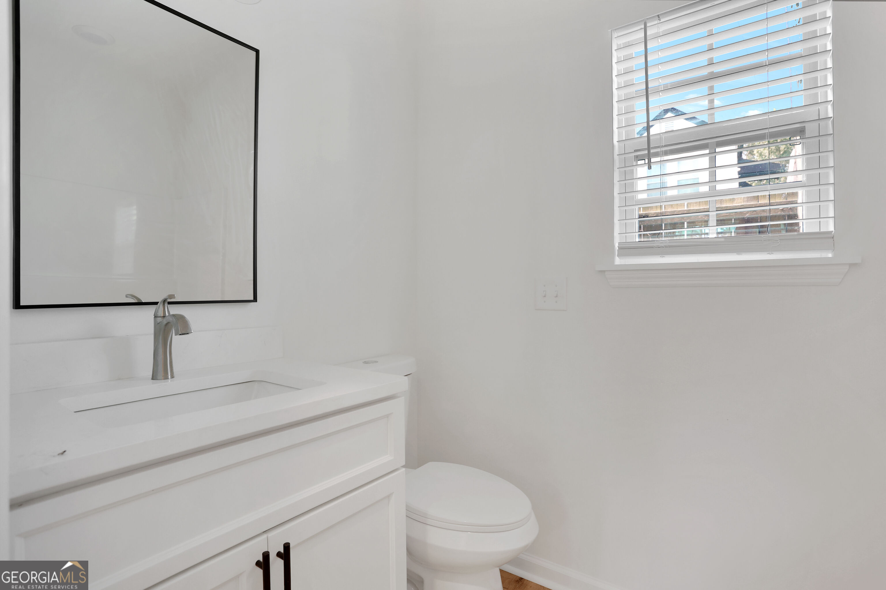 615 E 38th Street Property Photo 46