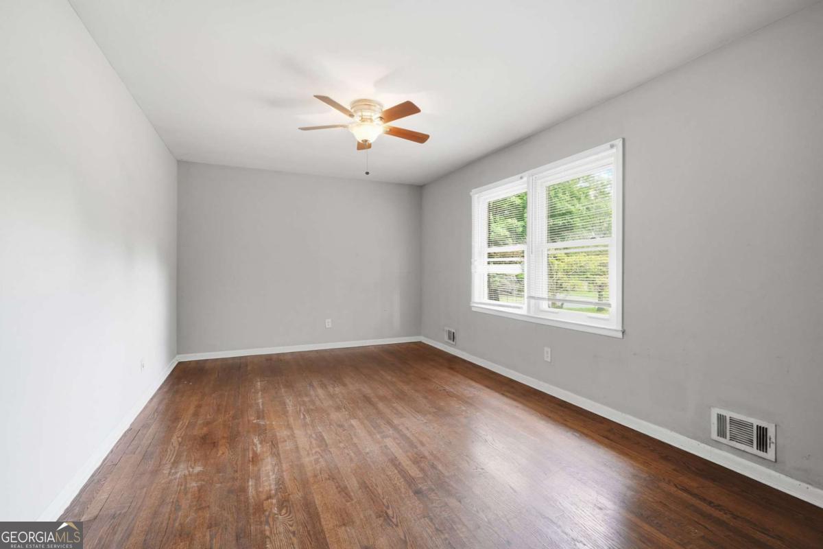 305 Mercer Drive Property Photo 4