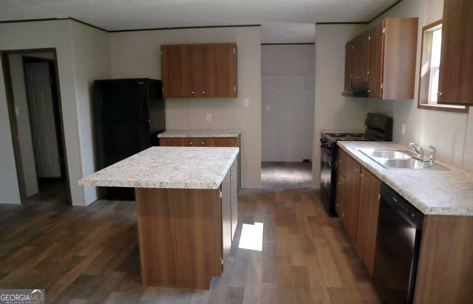 261 Willow Drive Property Photo 2