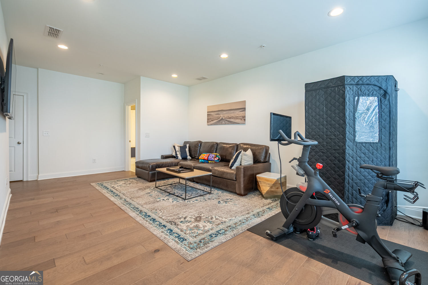 6794 Encore Boulevard Property Photo 8