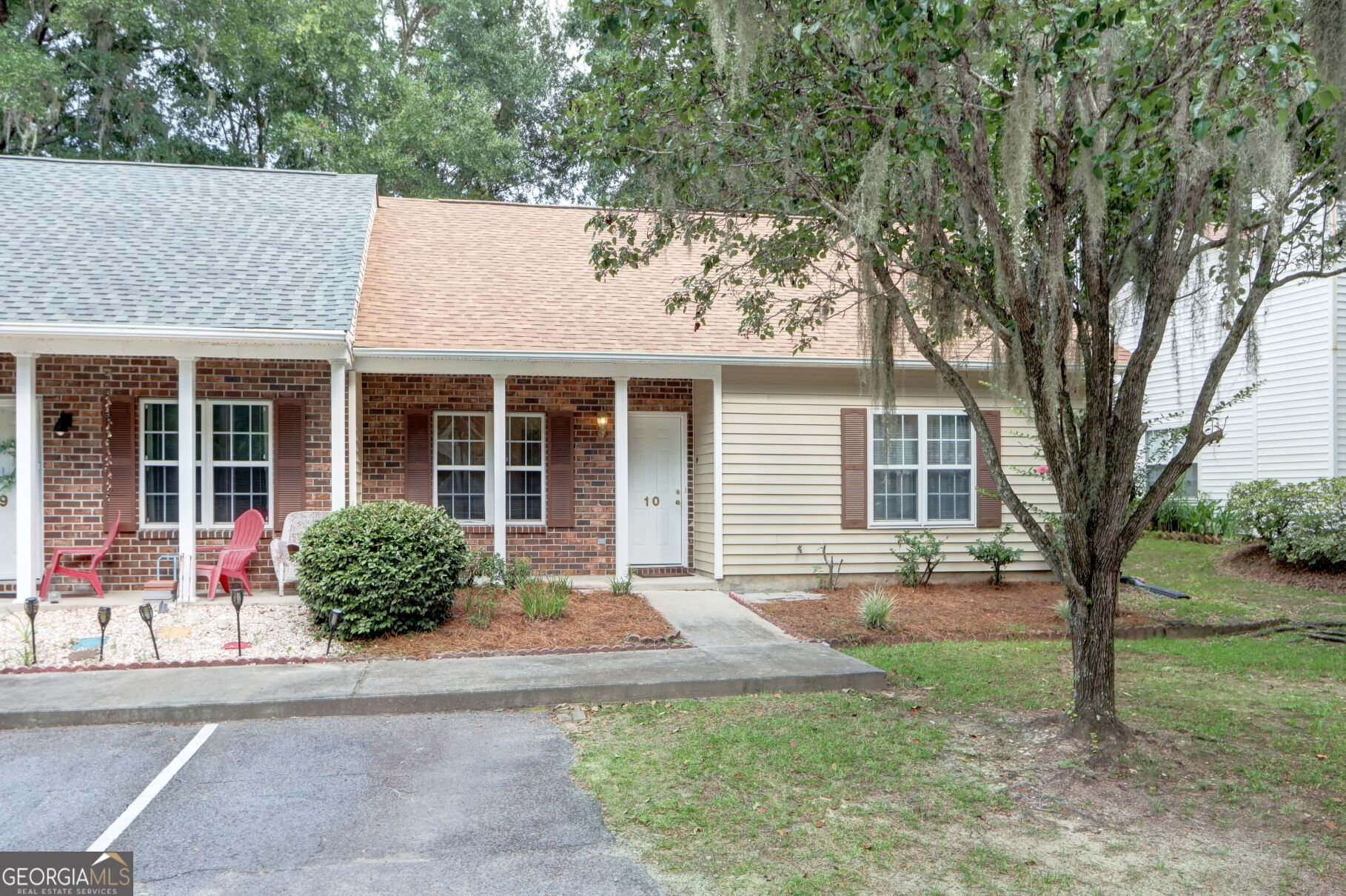 10 Chaintree Drive