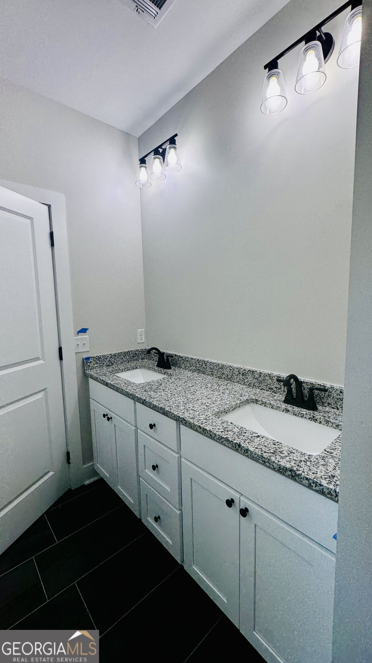 3014 Lindsey Drive Property Photo 6