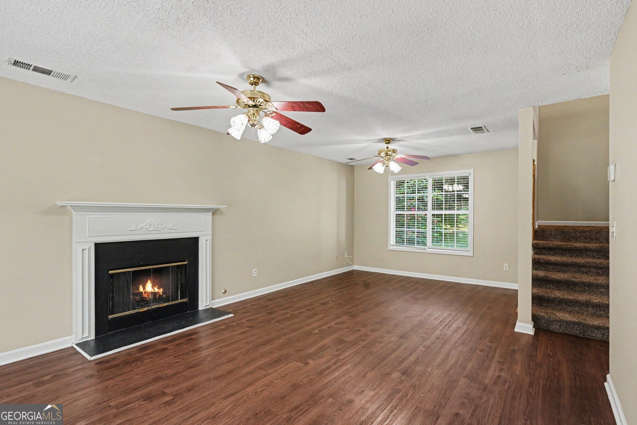 1011 Crown River Parkway Property Photo 4