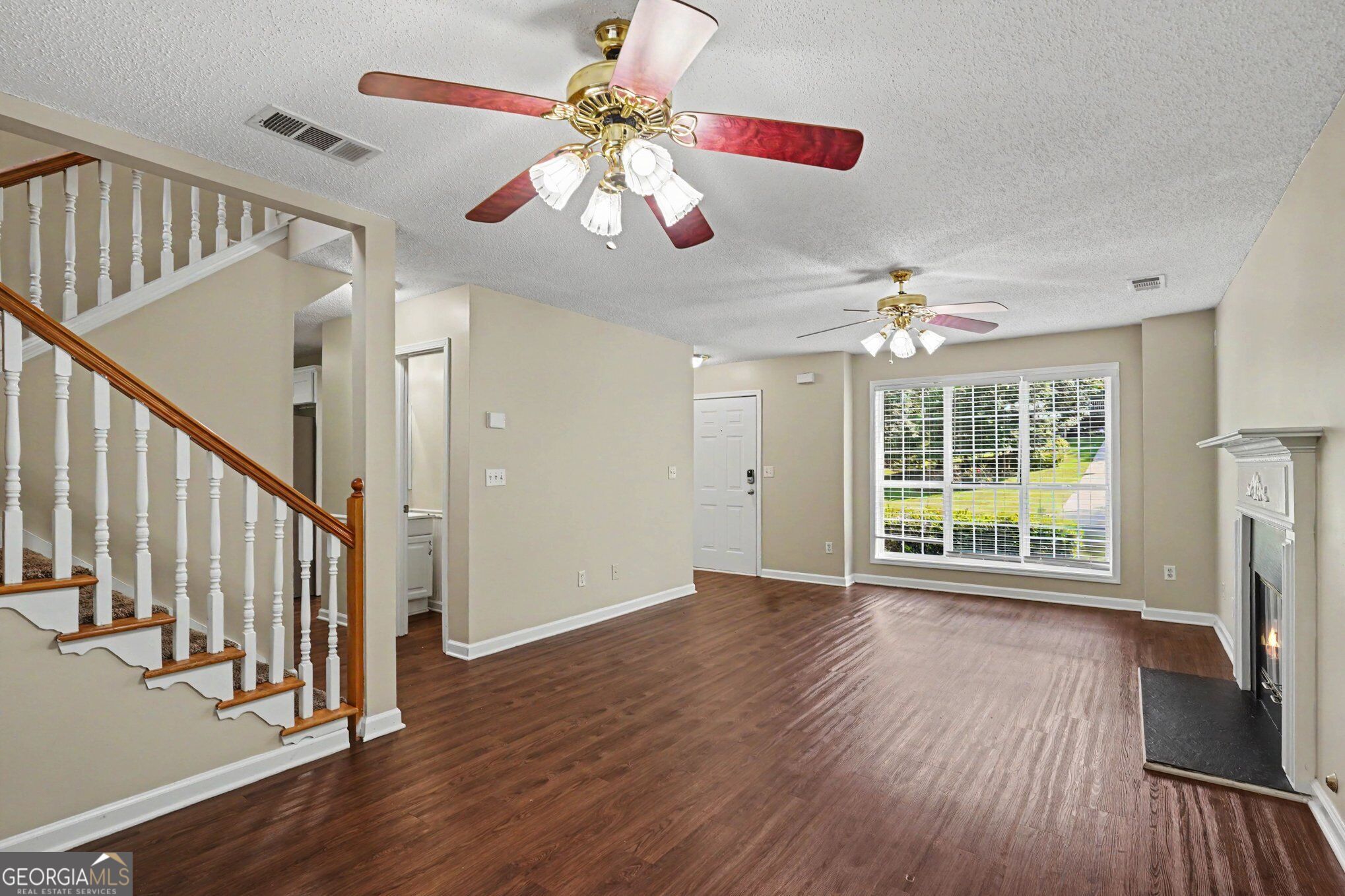1011 Crown River Parkway Property Photo 6