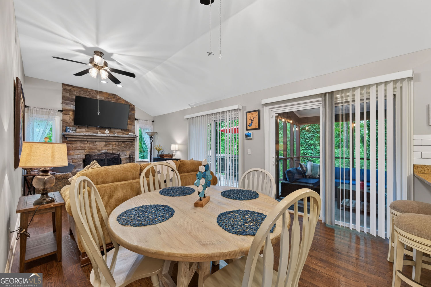 386 Longview Drive Property Photo 32