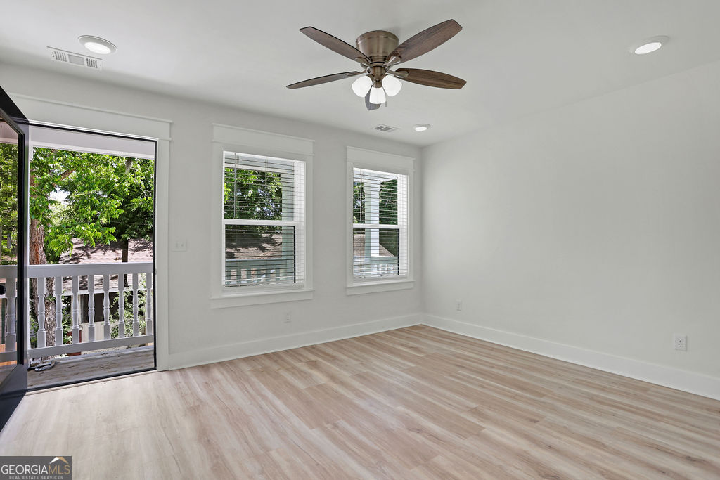 1005 E 35th Street Property Photo 6