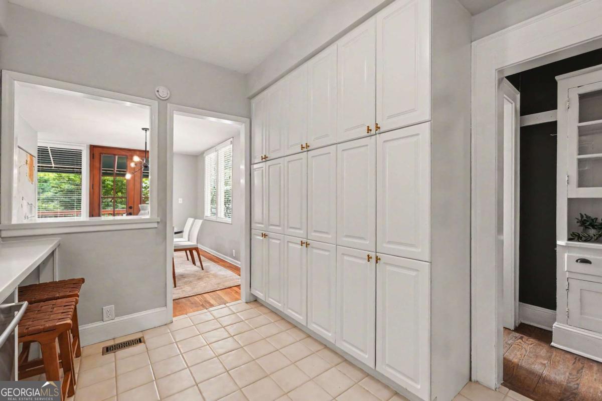 1180 Cameron Court Ne Property Photo 10