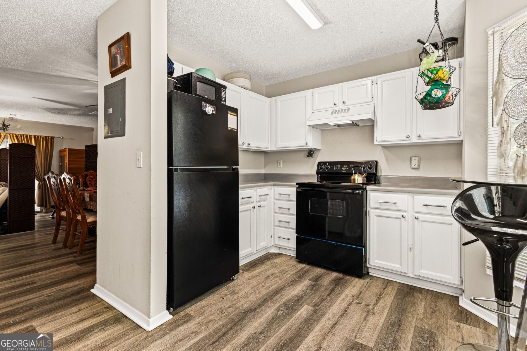 128 Belmonte Drive Sw Property Photo 6