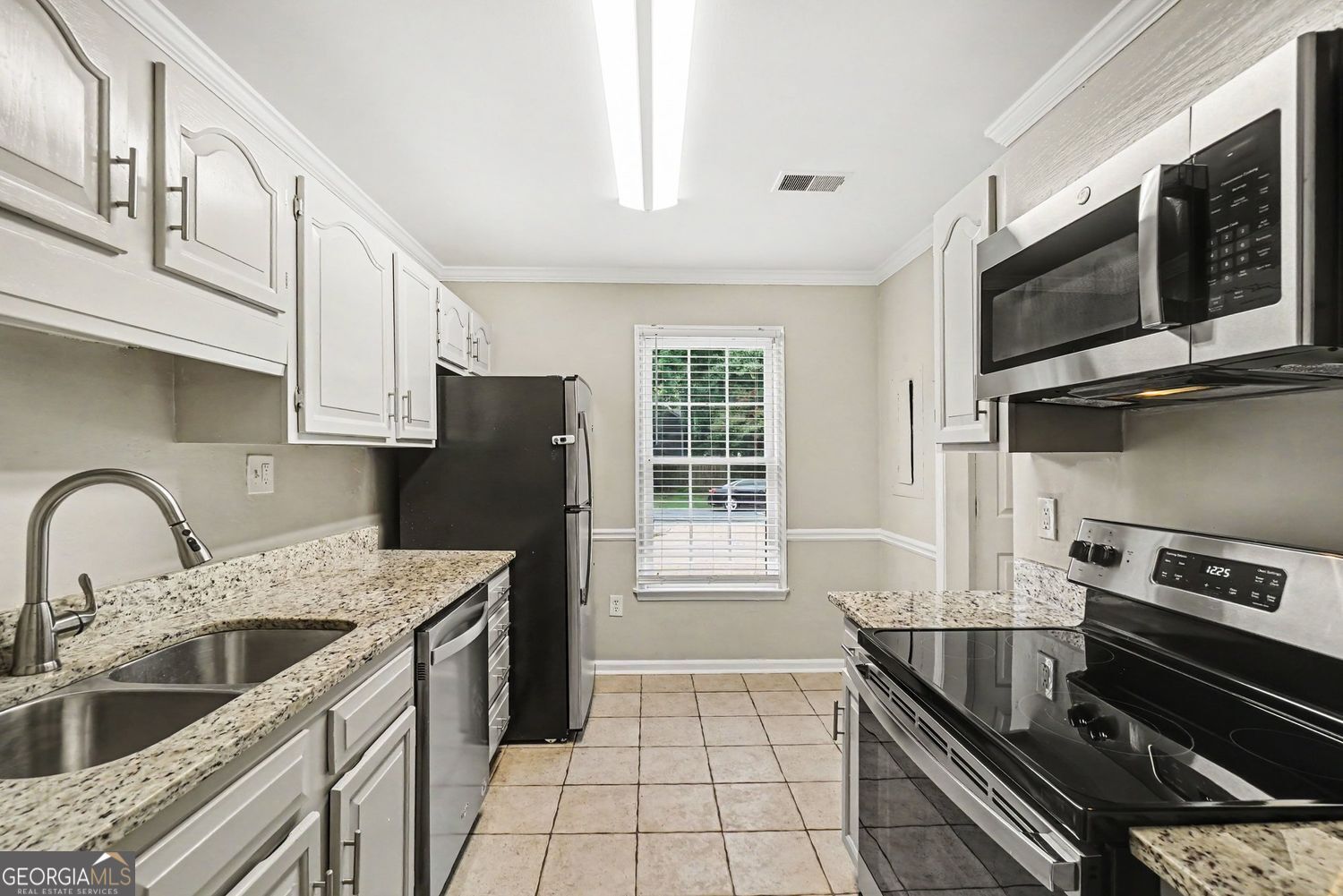 567 Salem Woods Drive Se Property Photo 6