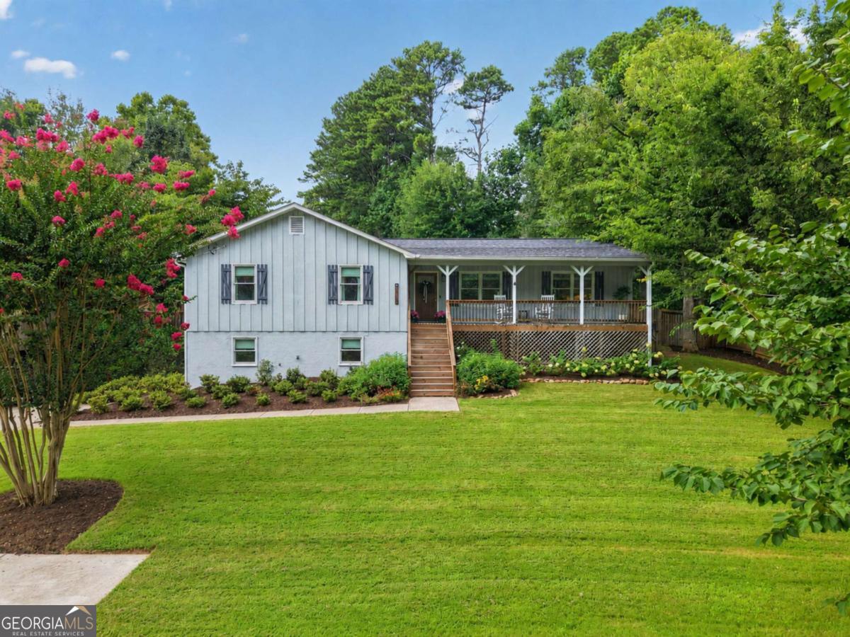 2036 Kellogg Creek Road Property Photo 2