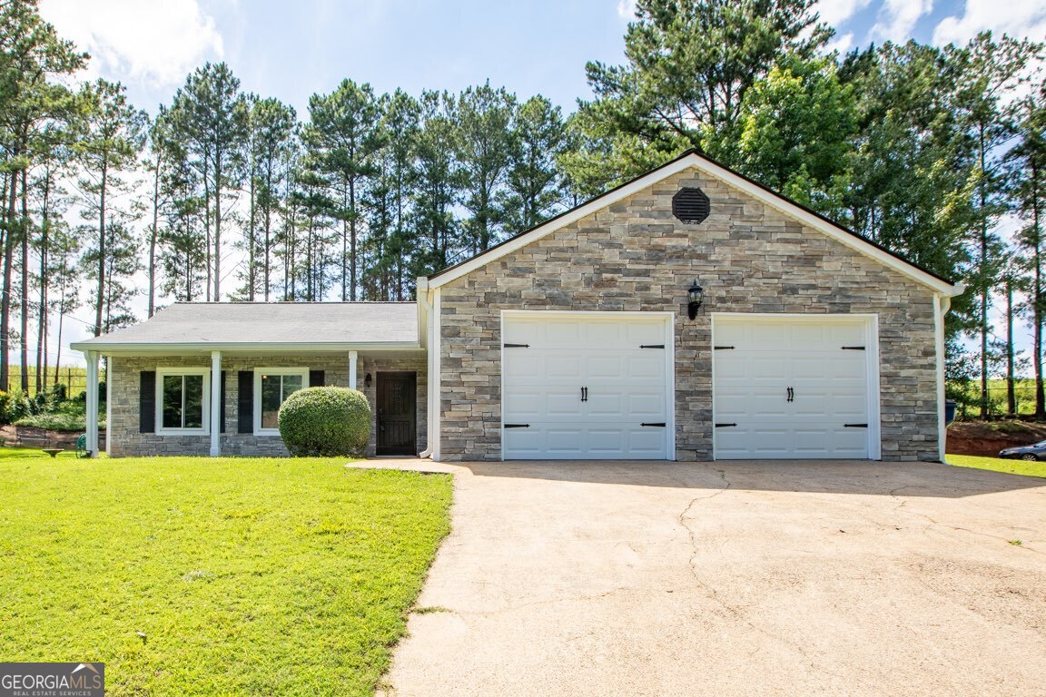 908 River Rock Drive