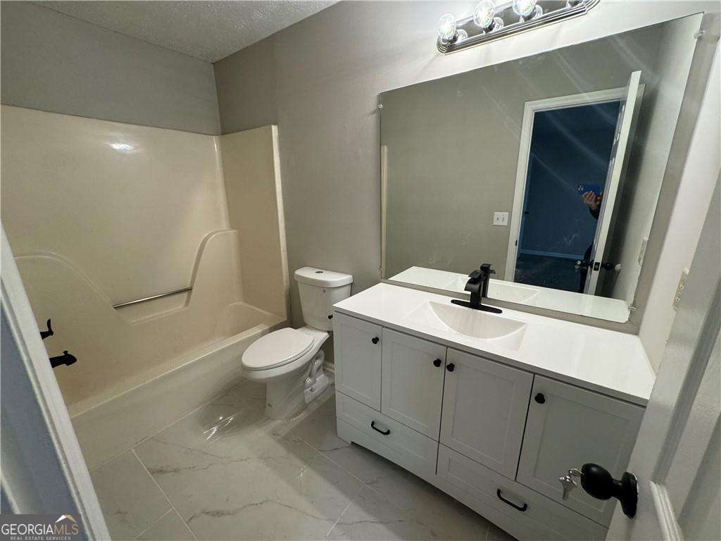 5223 Ridge Forest Drive Property Photo 13