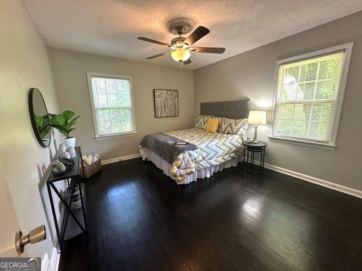 1900 Meadow Lane # 1900 Property Photo 6