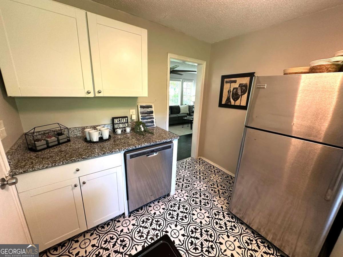 1900 Meadow Lane # 1900 Property Photo 8