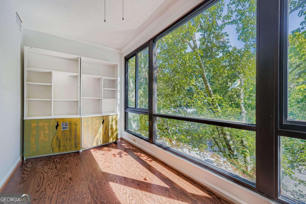 1800 Clairmont Lake # A325 Property Photo 6