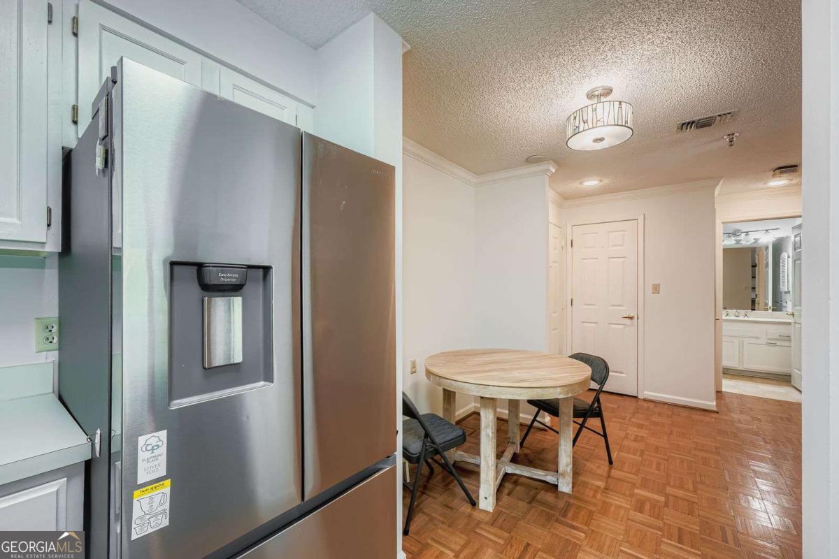1800 Clairmont Lake # A325 Property Photo 10
