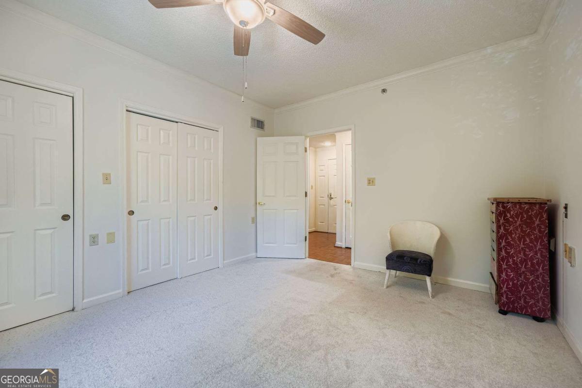 1800 Clairmont Lake # A325 Property Photo 15