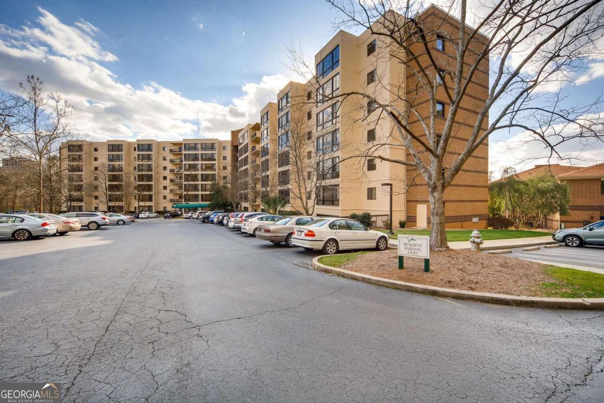 1800 Clairmont Lake # A325 Property Photo 37