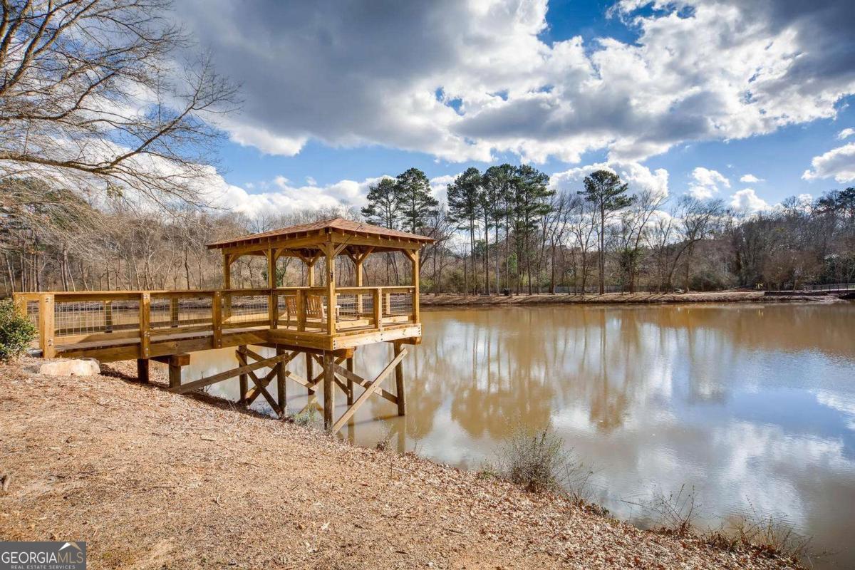 1800 Clairmont Lake # A325 Property Photo 38