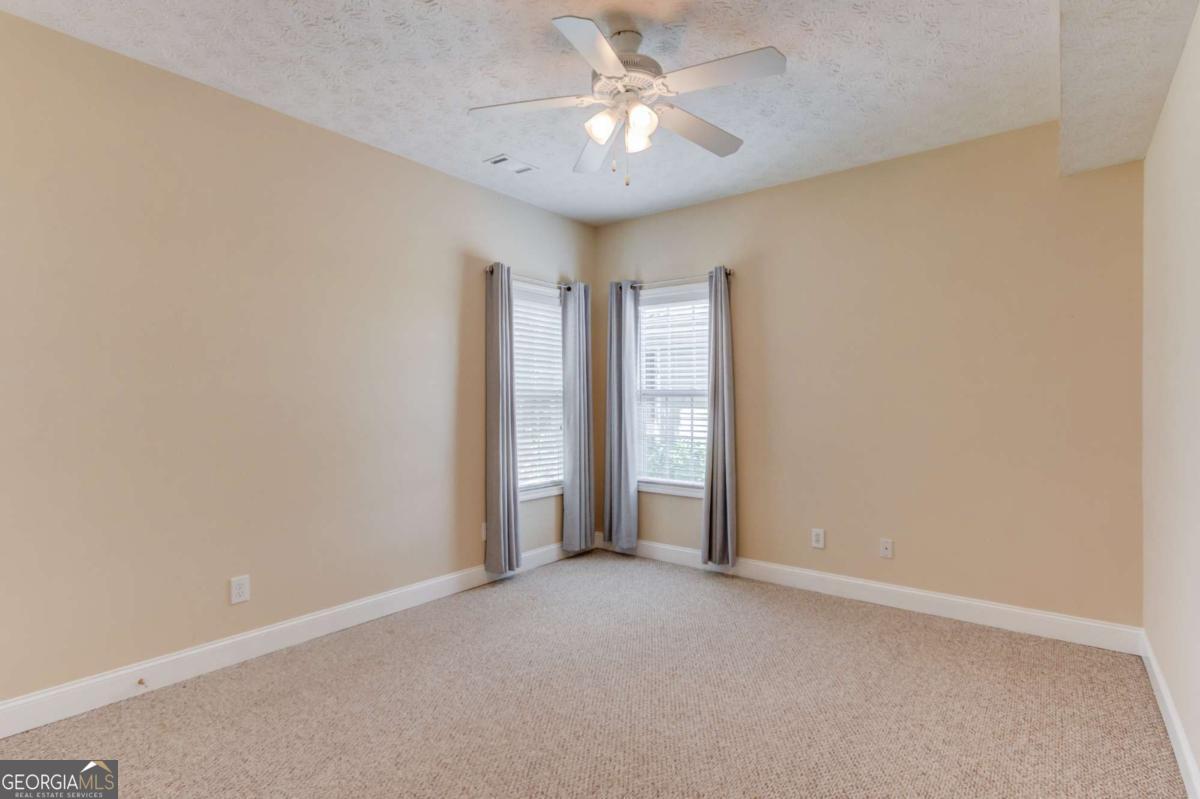 42 Dumar Lane Property Photo 28