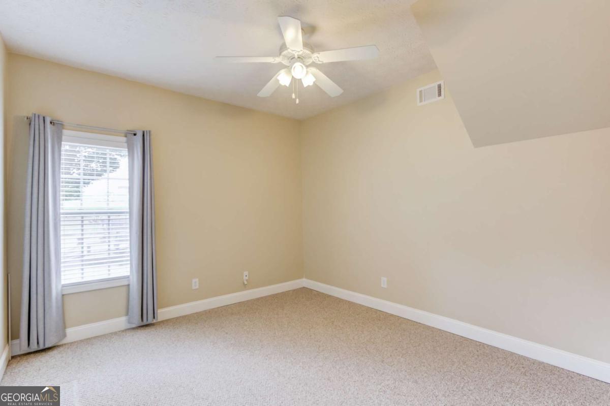 42 Dumar Lane Property Photo 32