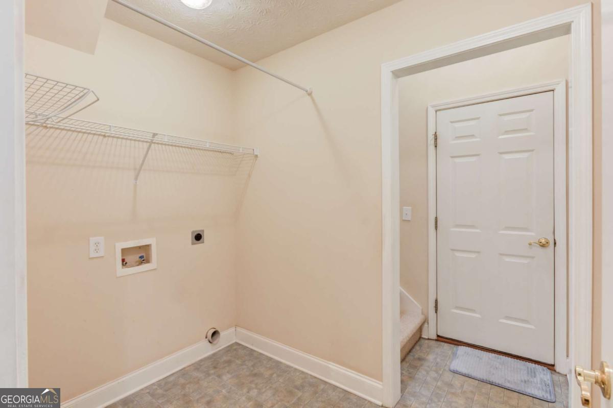 42 Dumar Lane Property Photo 34