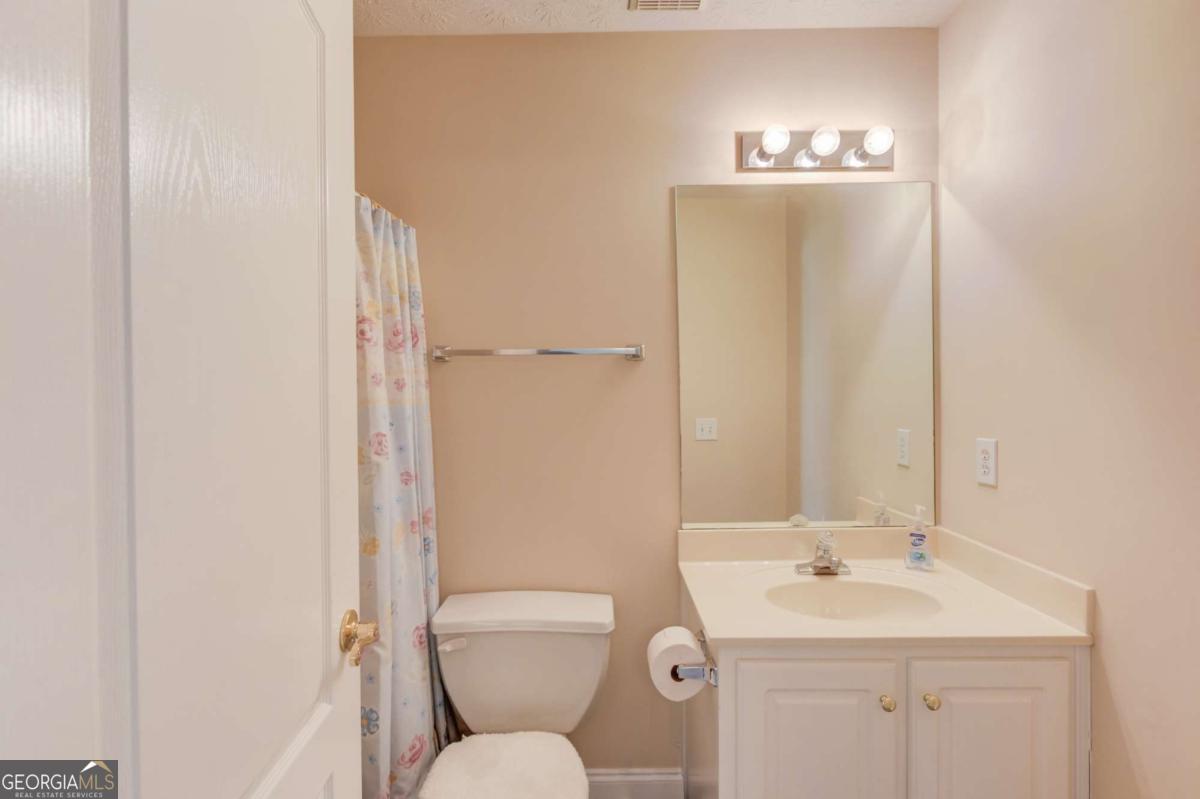 42 Dumar Lane Property Photo 37