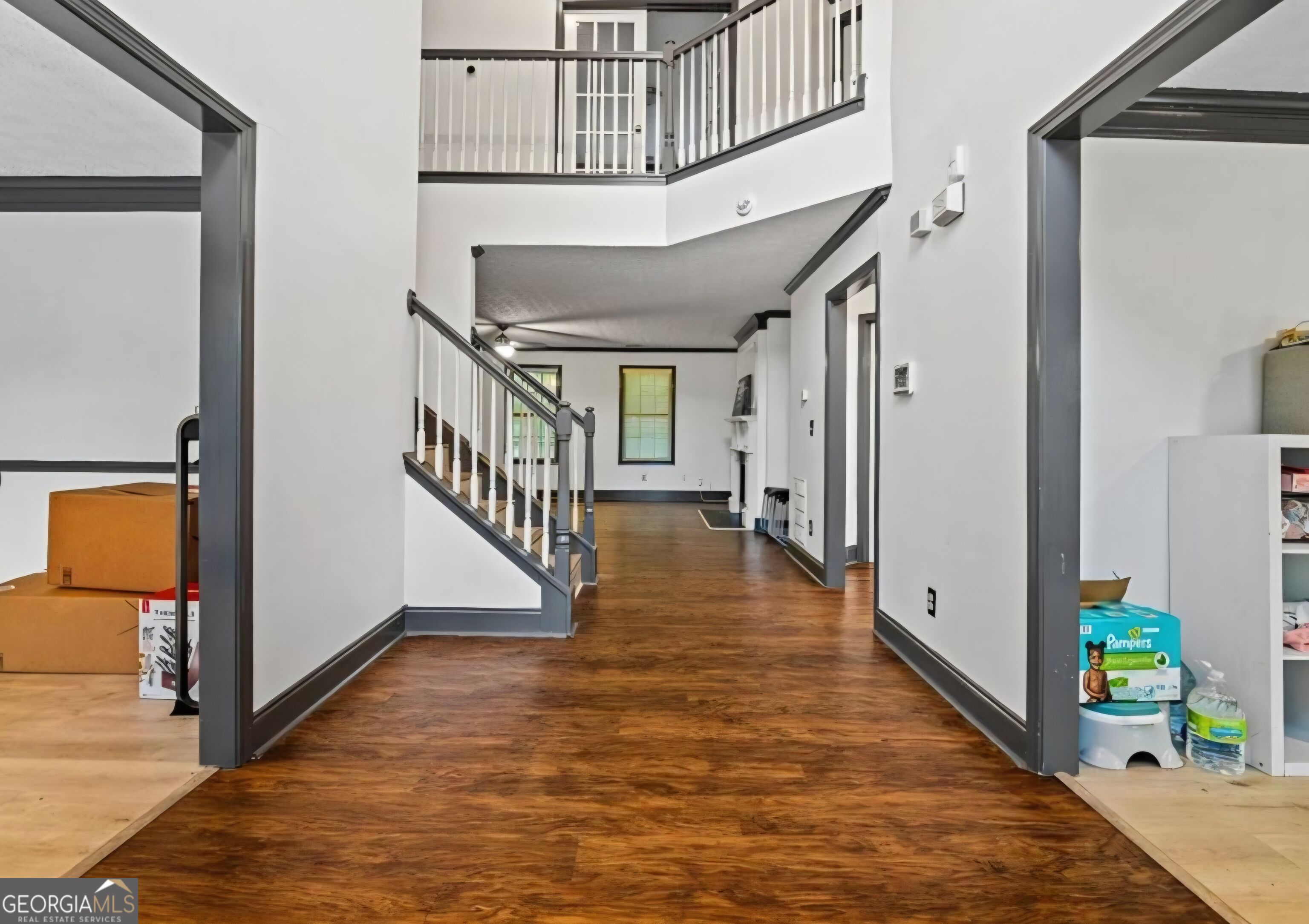 10208 Hemlock Way Property Photo 4