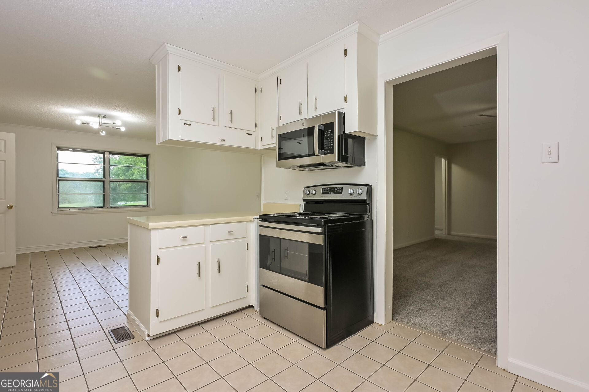763 Oak Avenue Property Photo 7