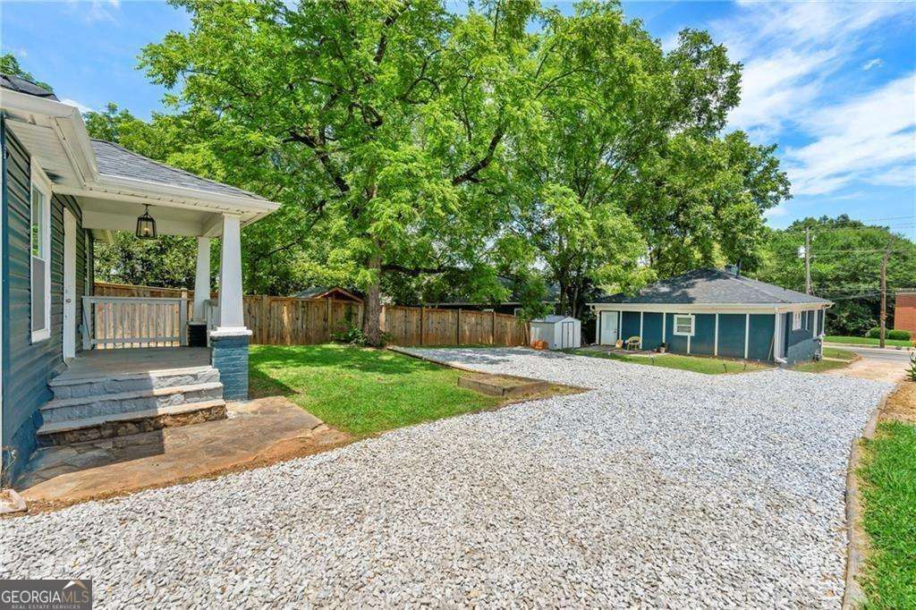 1425 Boulevard Se Property Photo 5