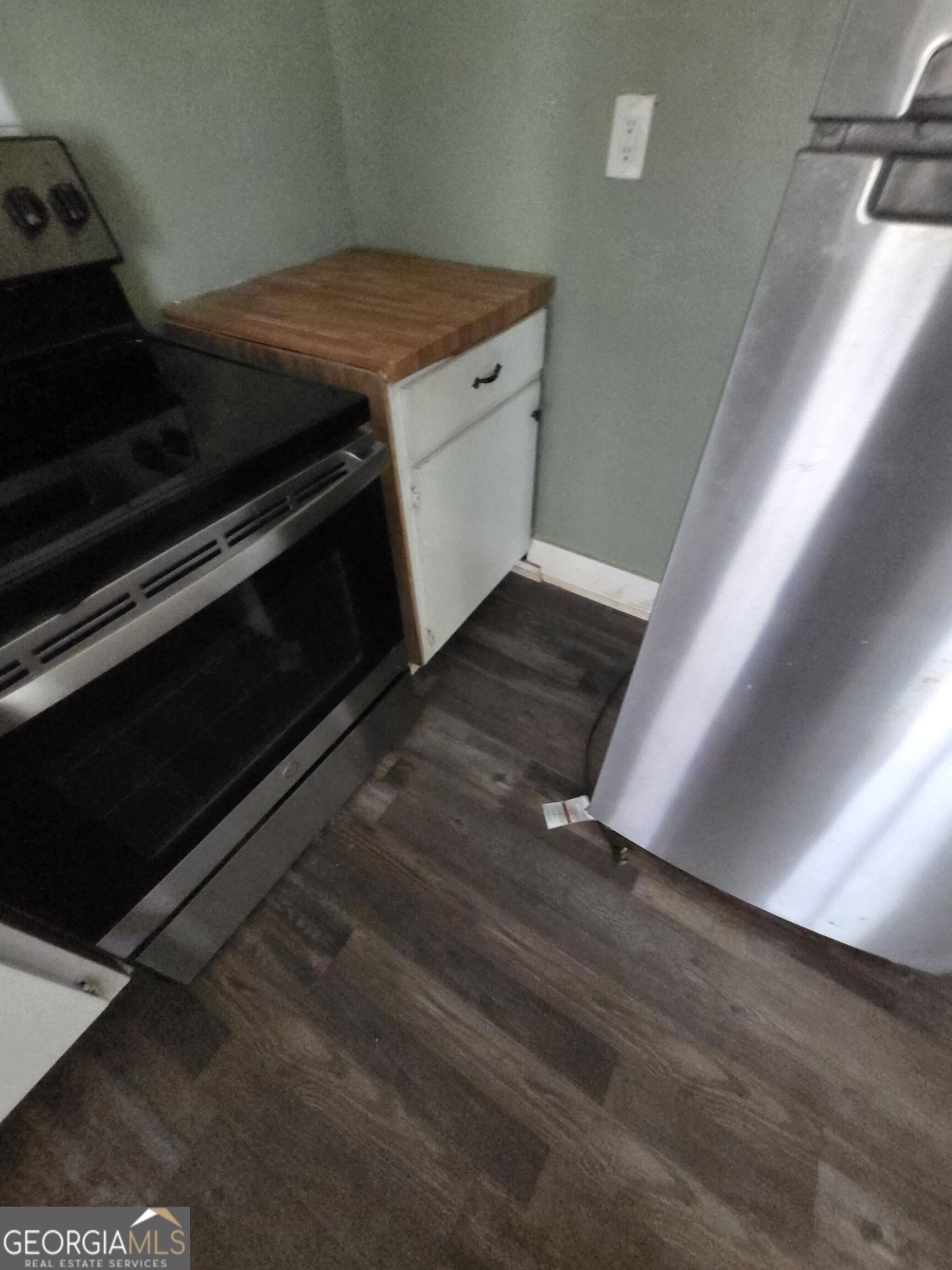 936 Calvin Avenue Property Photo 7