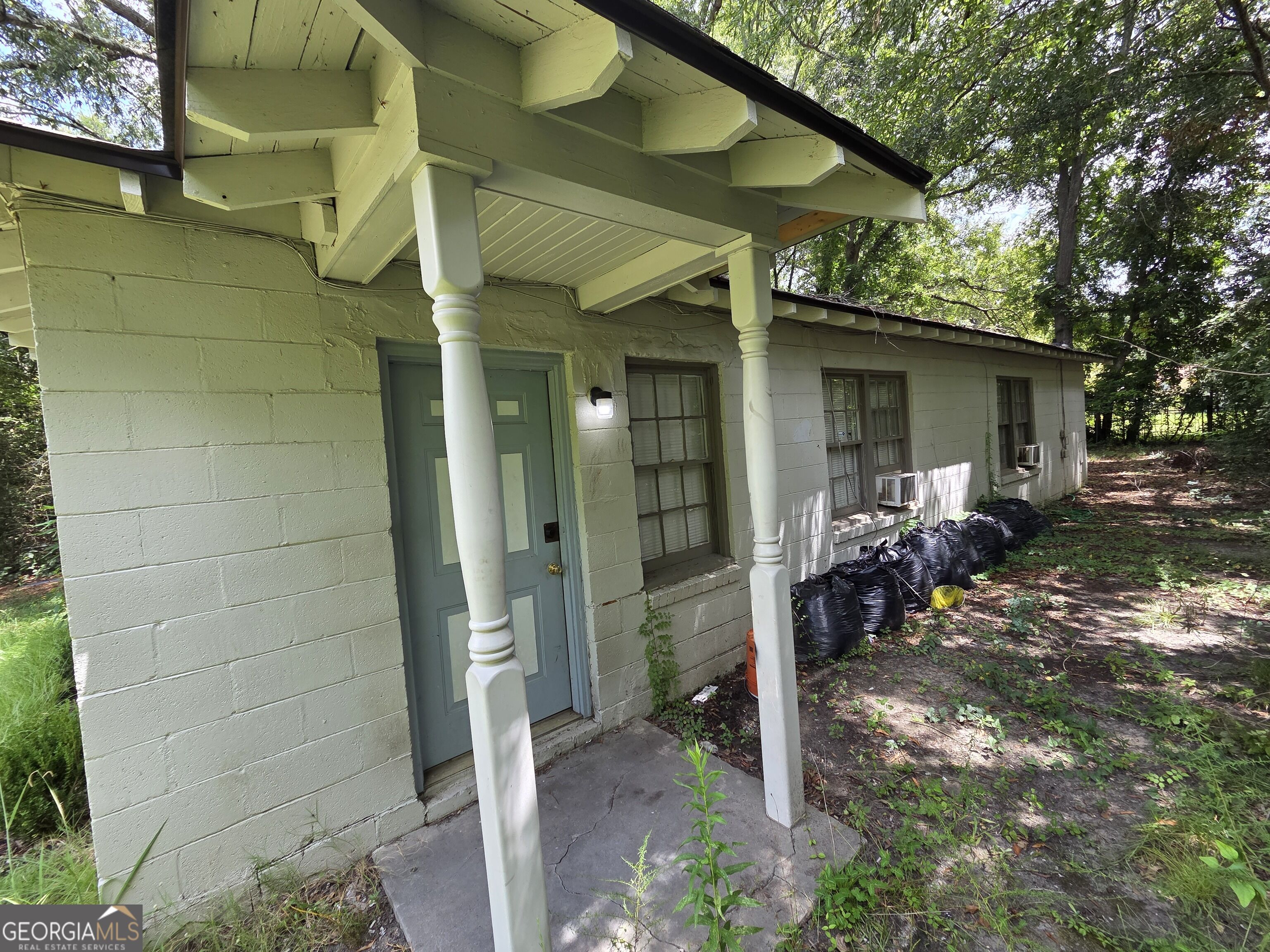 936 Calvin Avenue Property Photo 9