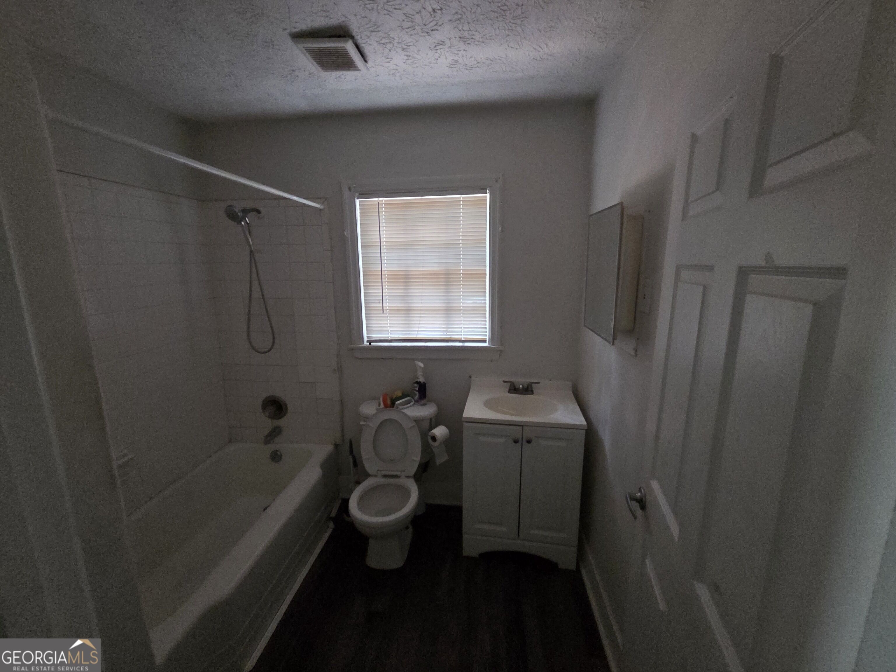 936 Calvin Avenue Property Photo 13