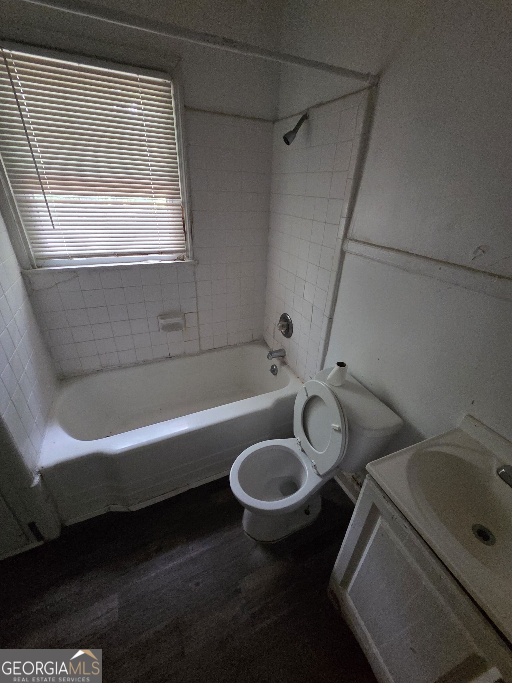 936 Calvin Avenue Property Photo 22