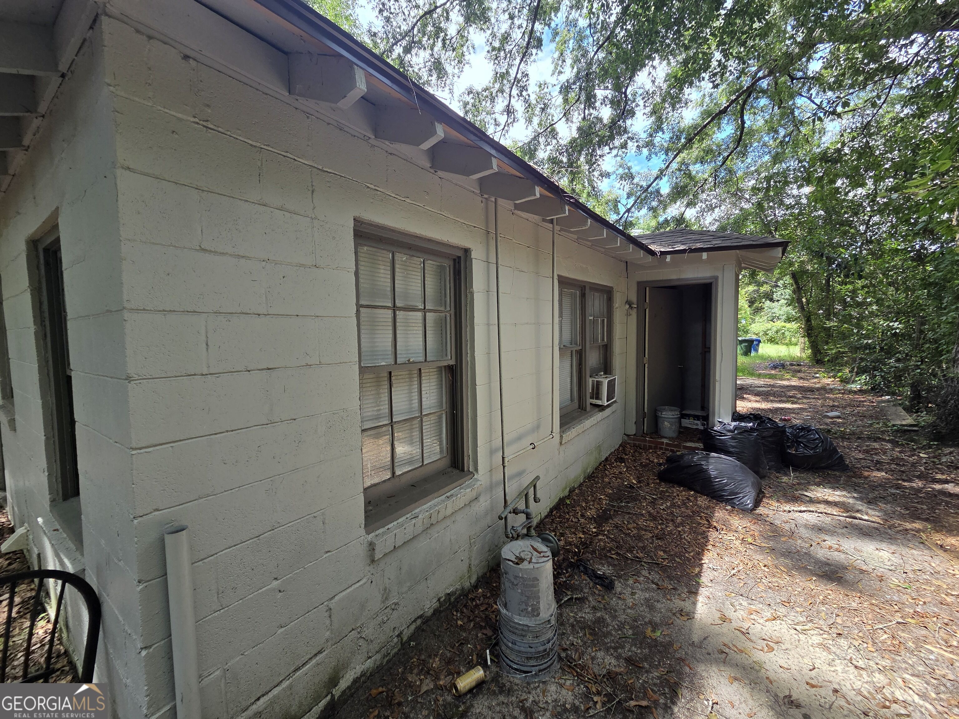936 Calvin Avenue Property Photo 35