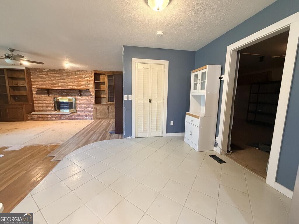 301 Sharon Drive Property Photo 13